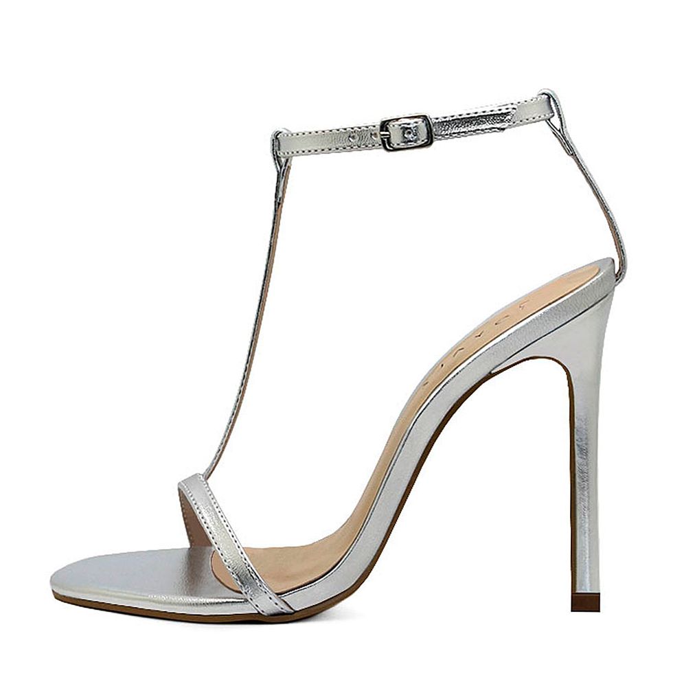 sandalia-royalz-metalizada-maite-salto-alto-fino-tira-prata-2