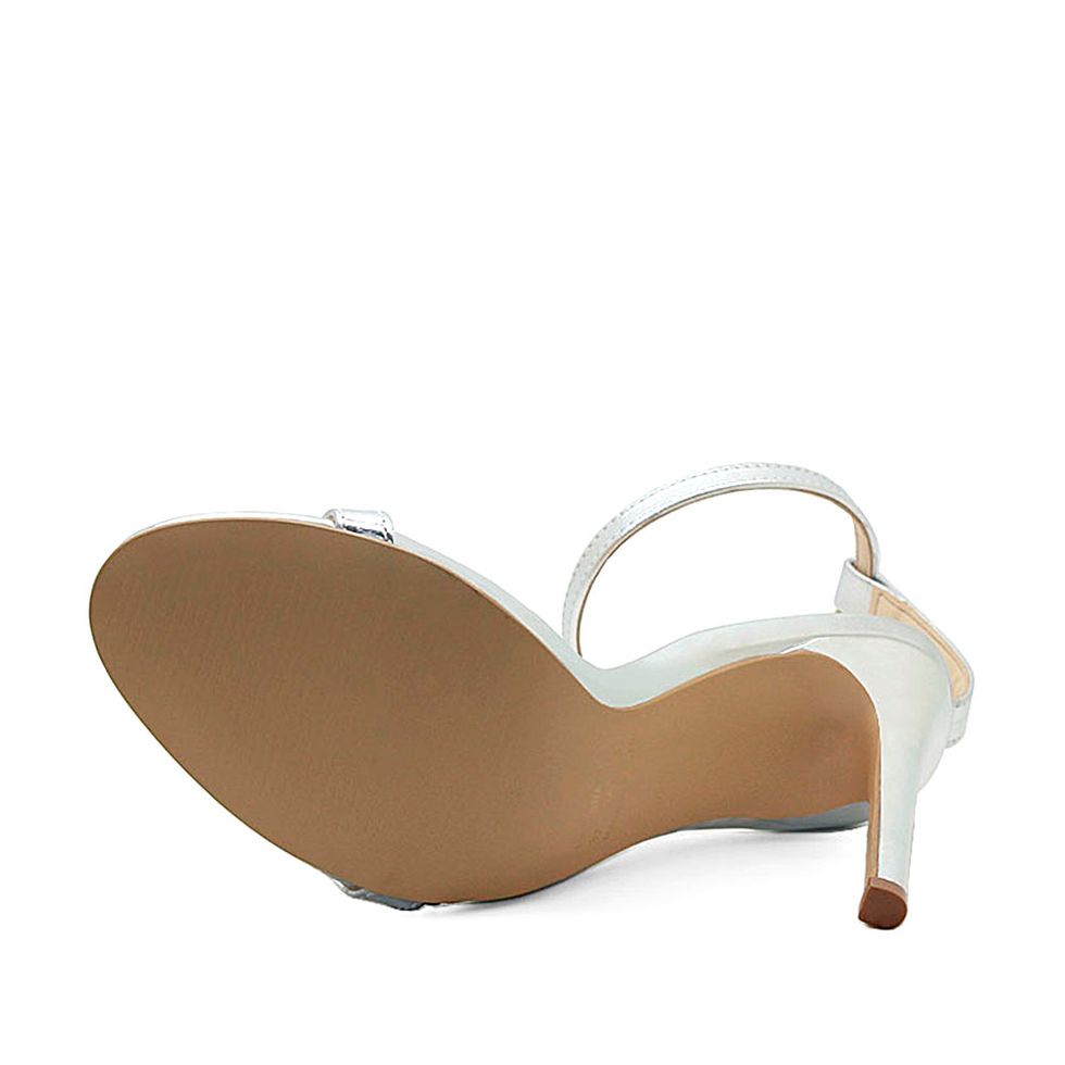 sandalia-royalz-metalizada-maya-salto-alto-fino-tira-prata-3