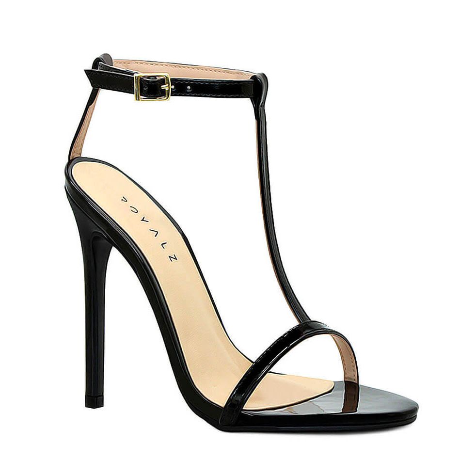 sandalia-royalz-verniz-maite-salto-alto-fino-tira-preta-1
