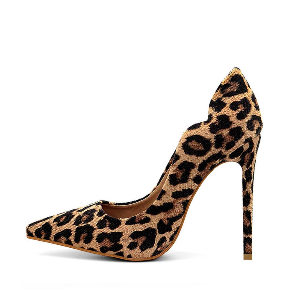 scarpin-royalz-tecido-salto-alto-fino-celine-curvas-sola-vermelha-onca-2