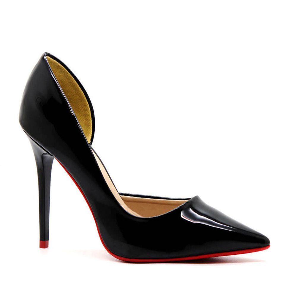 Scarpin-royalz-verniz-abertura-interna-sola-vermelha-salto-alto-penelope-preto-2