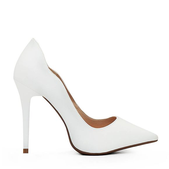 scarpin-royalz-verniz-salto-alto-fino-penelope-curvas-branco
