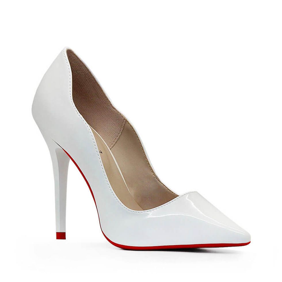 scarpin-royalz-verniz-salto-alto-fino-penelope-curvas-sola-vermelha-branco-3