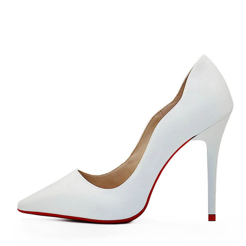 scarpin-royalz-verniz-salto-alto-fino-penelope-curvas-sola-vermelha-branco-4