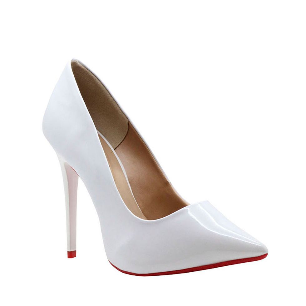 scarpin-royalz-verniz-sola-vermelha-salto-alto-fino-penelope-branco-2