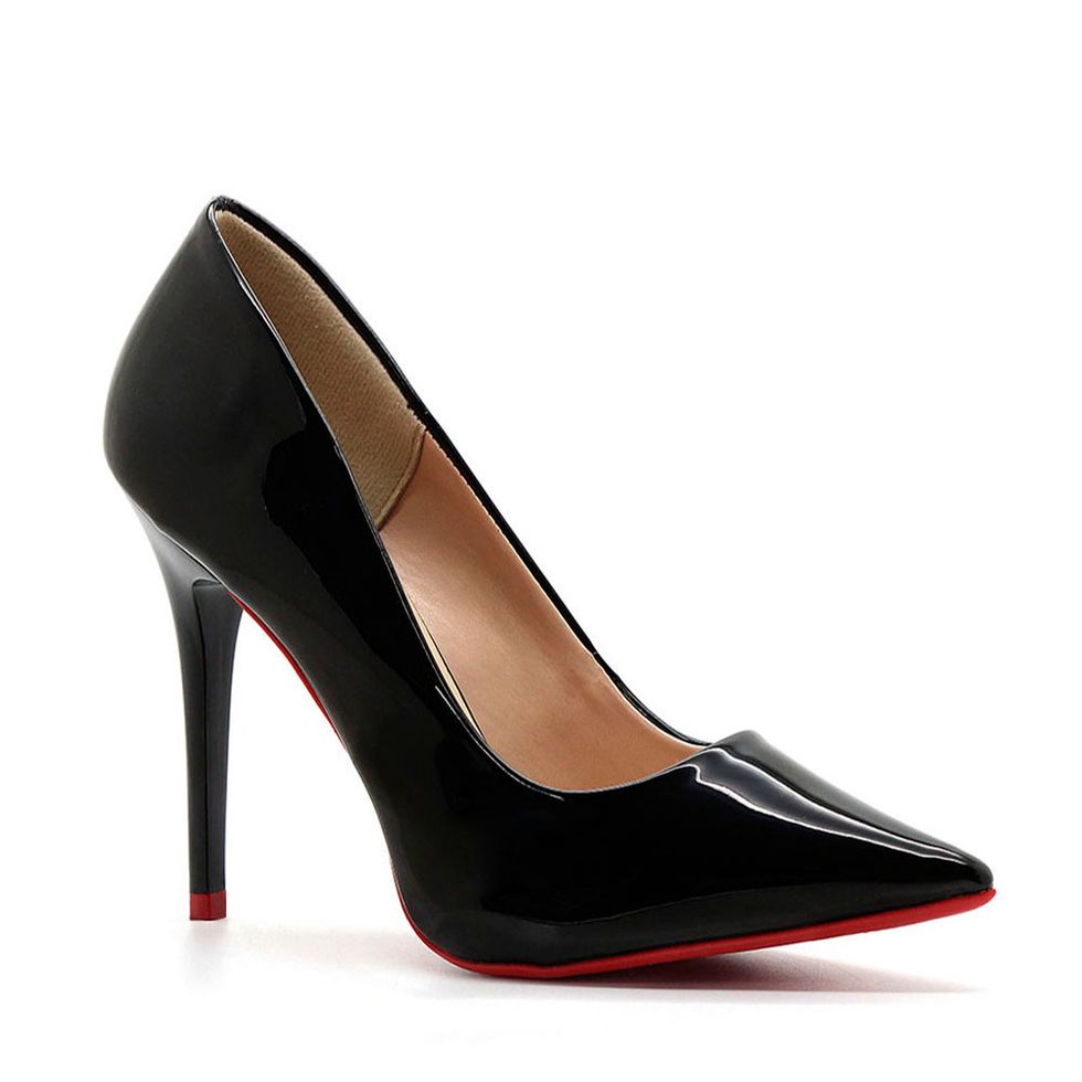 scarpin-royalz-verniz-sola-vermelha-salto-fino-penelope-preto-2